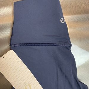 NWT! Shadow Blue Lululemon Aligns